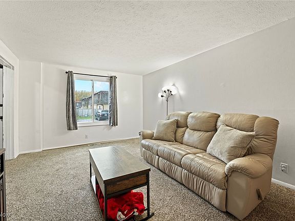 4th image of 1651 Mentor Ave APT 807