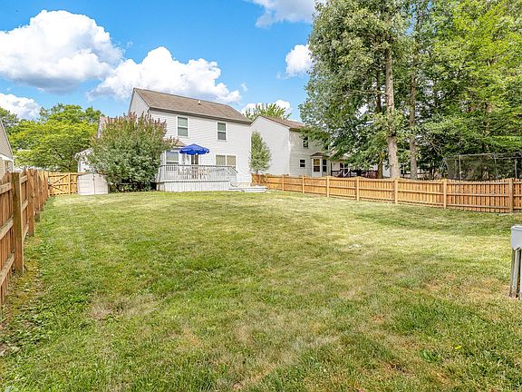3rd image of 1541 Meadowlark Ln