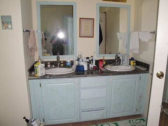 Master bath Double Sinks