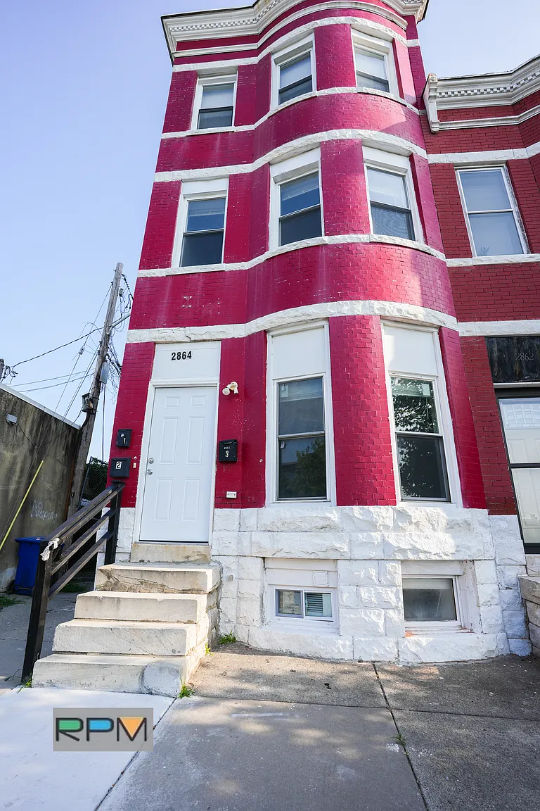 2864-3 Rayner Ave photo 1