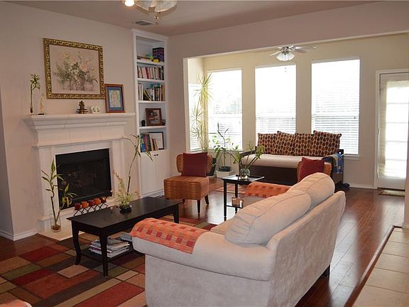 2nd image of 528 Hawken Dr