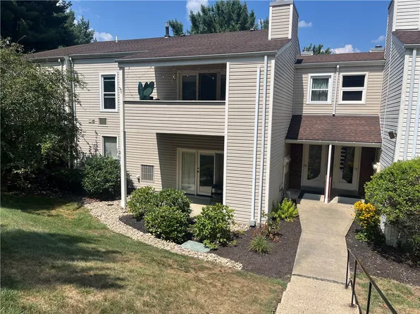 1209 Kenzie Dr, Pittsburgh, PA 15205