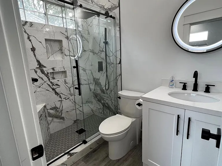 13714 Hillingdale Ln — Photo 2