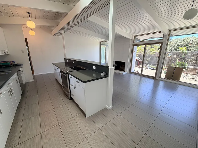 1787 Wolfe Dr — Photo 5