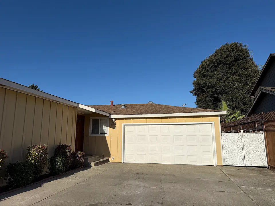 6754 Normandy Dr