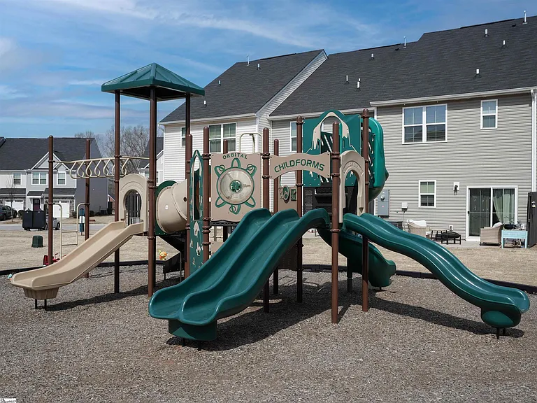 219 Hipps Crossing Dr — Photo 14