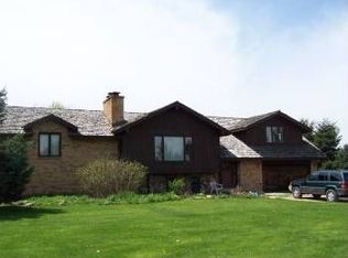 8N400 McGough Rd, Maple Park, IL 60151