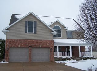 5 Kiley Dr, Streator, IL 61364