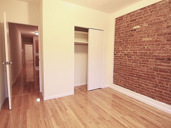 3rd image of 306 E 5th St APT 19