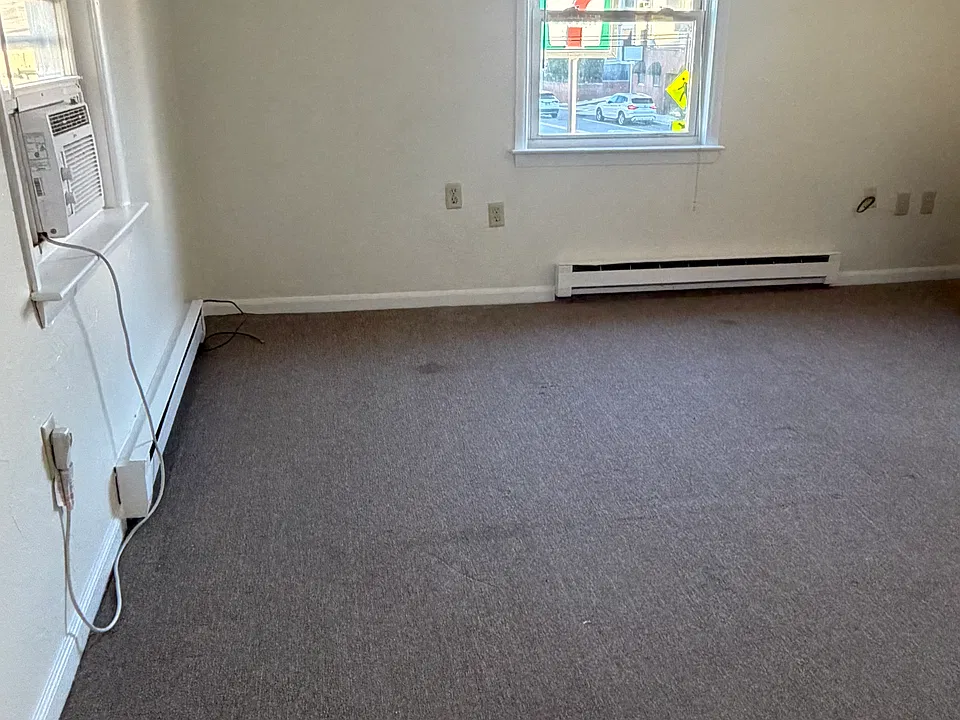 492-496 Ferry St #3