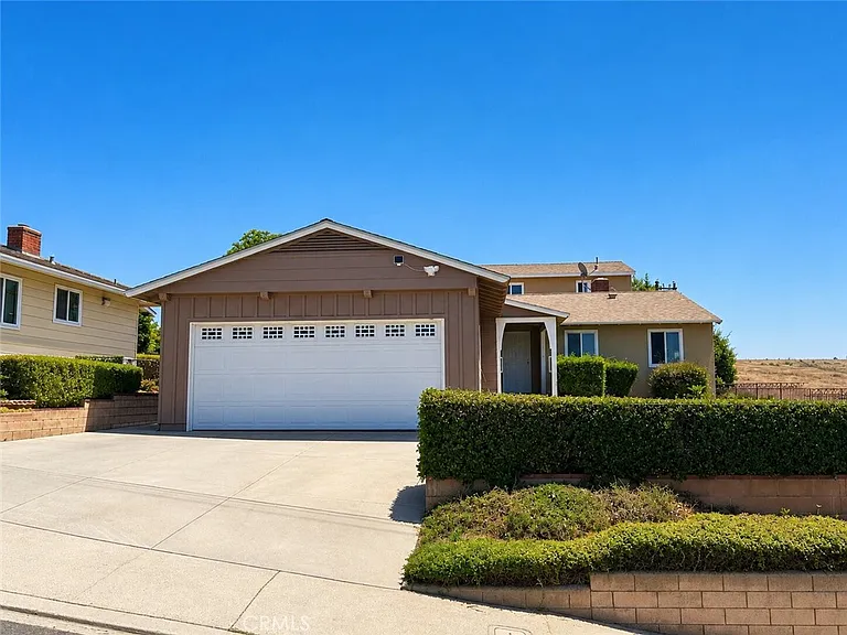 1180 Langley Way — Photo 1