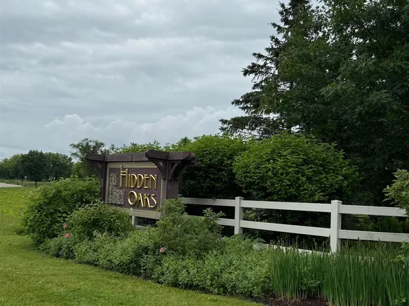 8951 White Coral Way, Middleton, WI 53562