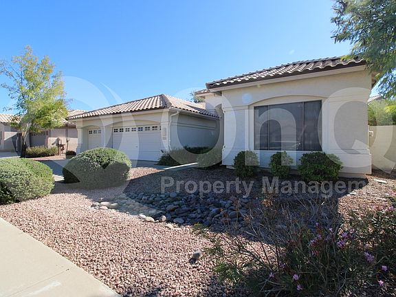 2nd image of 1955 E Drake Dr
