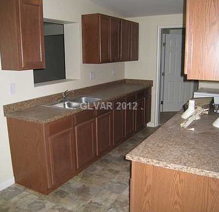 2nd image of 1378 Laguna Ave