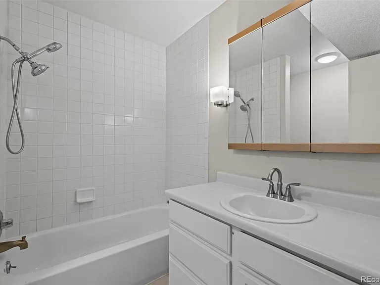 5300 Cherry Creek Dr S #326 — Photo 13