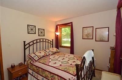 5th image of 22474 Applewood Ln