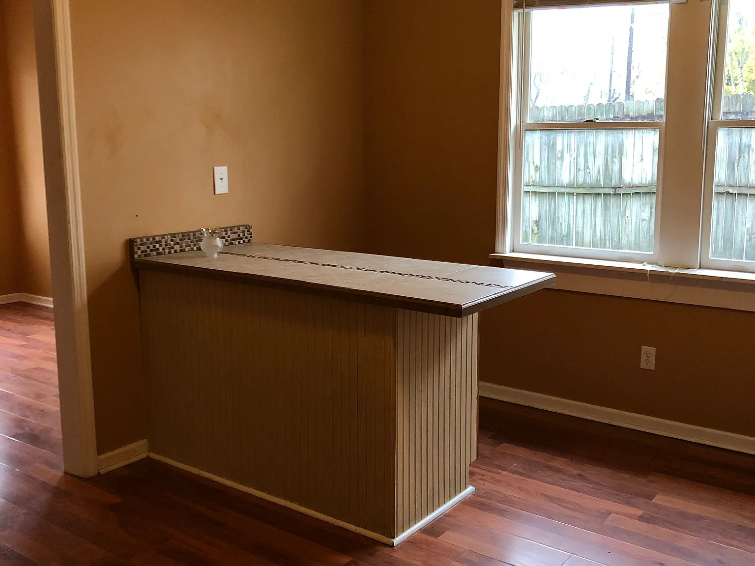 Davis Duplex-S Main St — Photo 3