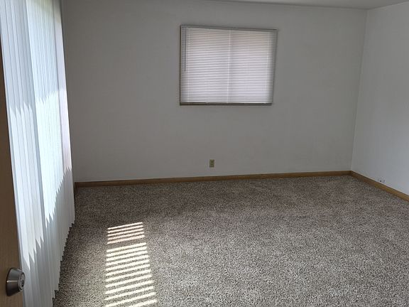 4th image of 9702 W Oklahoma Ave APT 1