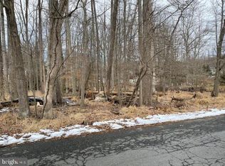 1056 Vista Dr, Mc Lean, VA 22102