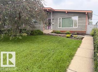 6824 89th Ave NW, Edmonton, AB T6B0N2