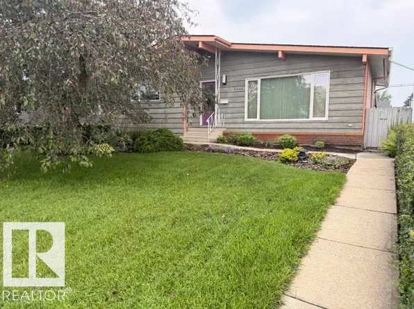 6824 89th Ave NW, Edmonton, AB T6B 0N2