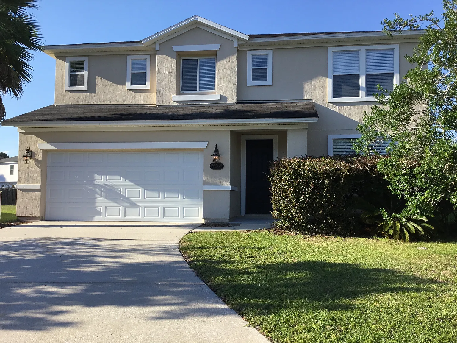 4 bed, 2.5 bath, 2801 sqft, $2,850 — Photo 1