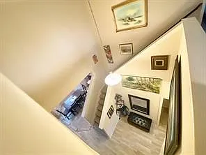 4 bed, 2.5 bath, 2409 sqft, $3,850 — Photo 4