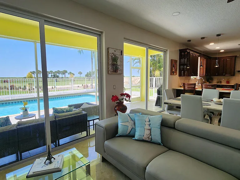 1851 Corsica Dr — Photo 29