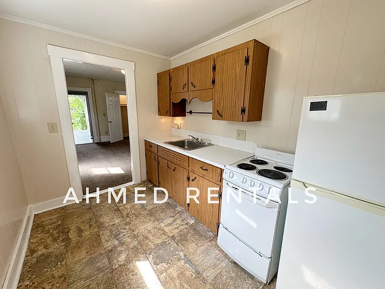 463 Saint John St #1R — Photo 4