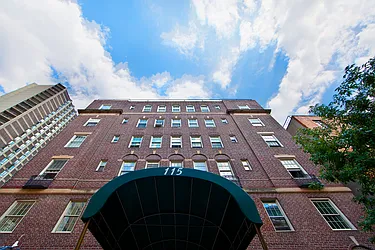 115 Henry Street in Brooklyn Heights