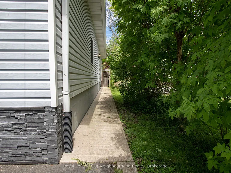 104 Dominion Rd #BASEMENT — Photo 2