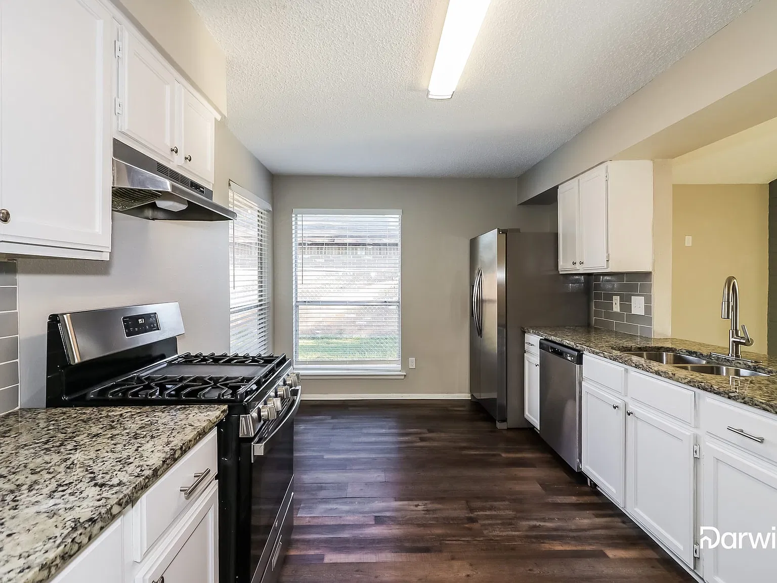 3 bed, 2.0 bath, 1388 sqft, $1,625 — Photo 4