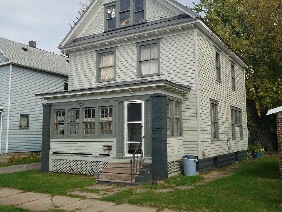 2317 Wallace Erie PA 16503