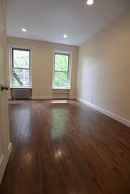 Rented by City Connections Realty | media 3