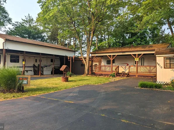 09 & 10 Ranger Rd, Falling Waters, WV 25419