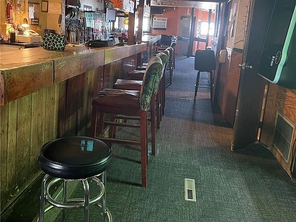 3rd image of 703 Lake Ave