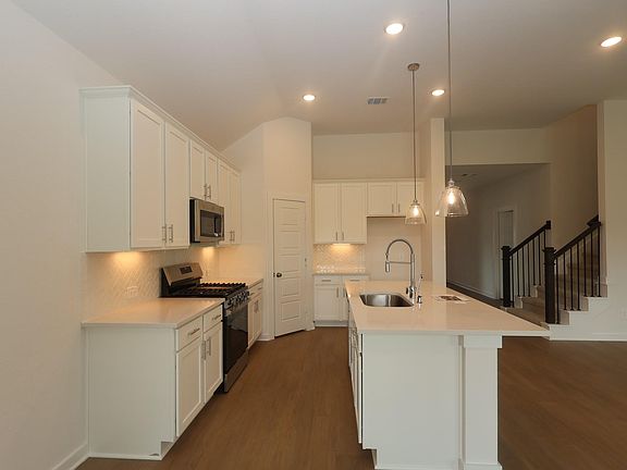 3rd image of 180 Wasatch Peaks Way