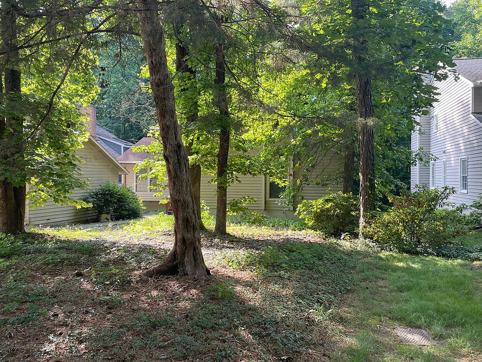 2nd image of 14104 Shallowford Landing Rd