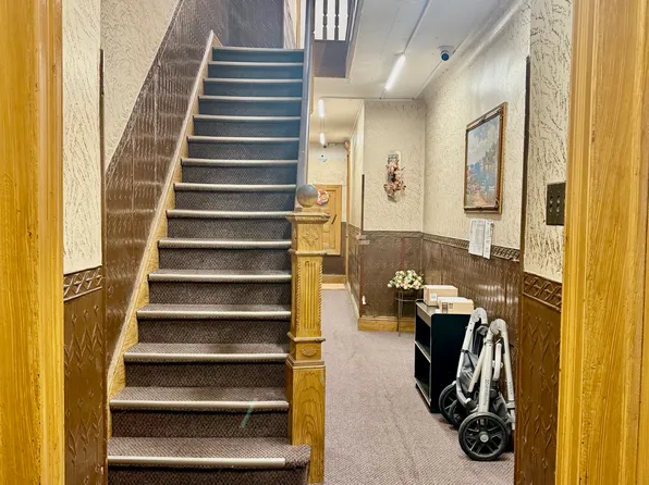 2052 Gates Avenue image 5 of 23