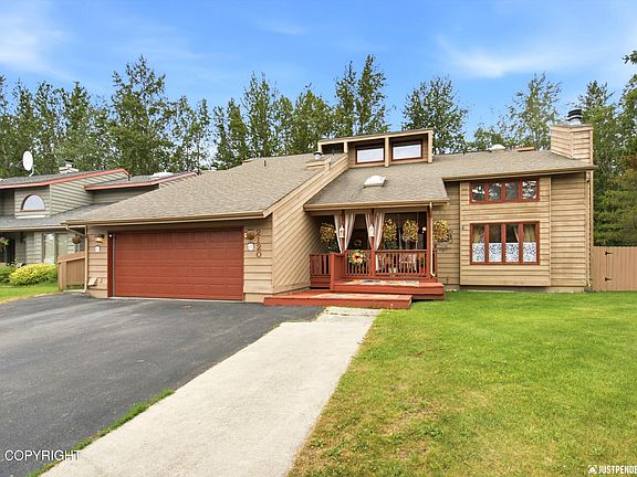 3rd image of 2120 Banbury Dr