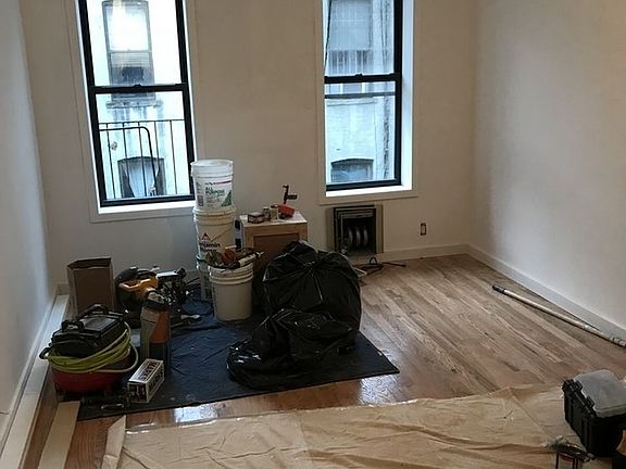 4th image of 624 E 11th St #6BB