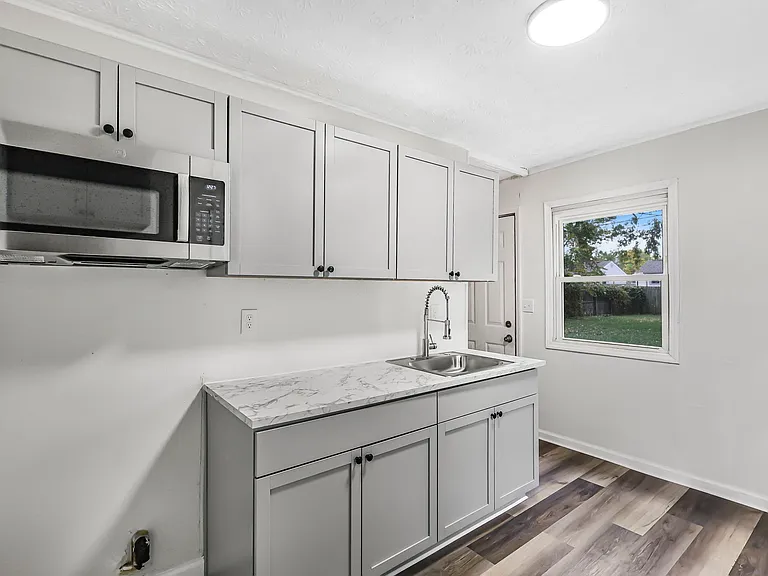 4483 Saint Margaret Ln — Photo 11