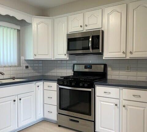 5th image of 8872 16 1/2 Mile Rd