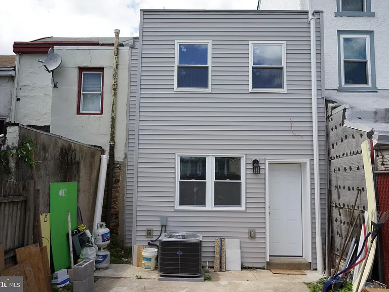 135 Gay St — Photo 2