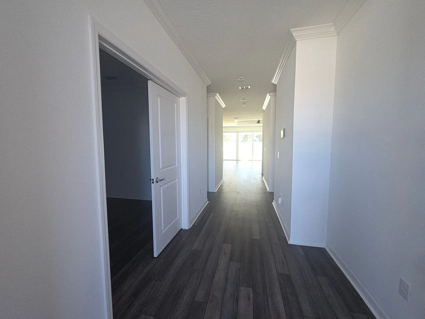 Spacious, Modern Living in Timber Cove Community! — Photo 2