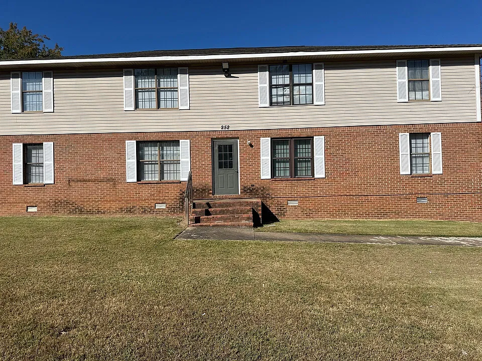 252 Tinker Hill Cv #C
