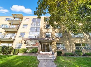 167 Stephen Dr #207, Toronto, ON M8Y 3N5