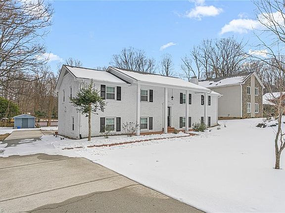 3rd image of 1204 Pebble Dr