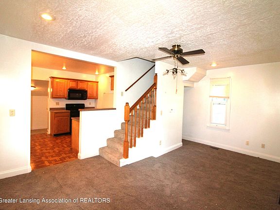 3rd image of 305 W Lincoln St