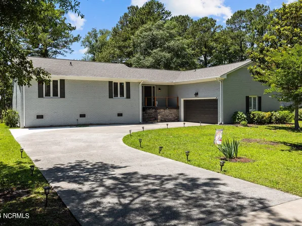 701 Plantation Drive, New Bern, NC 28562